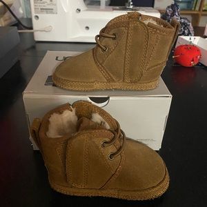 Toddler UGGs Size 2/3